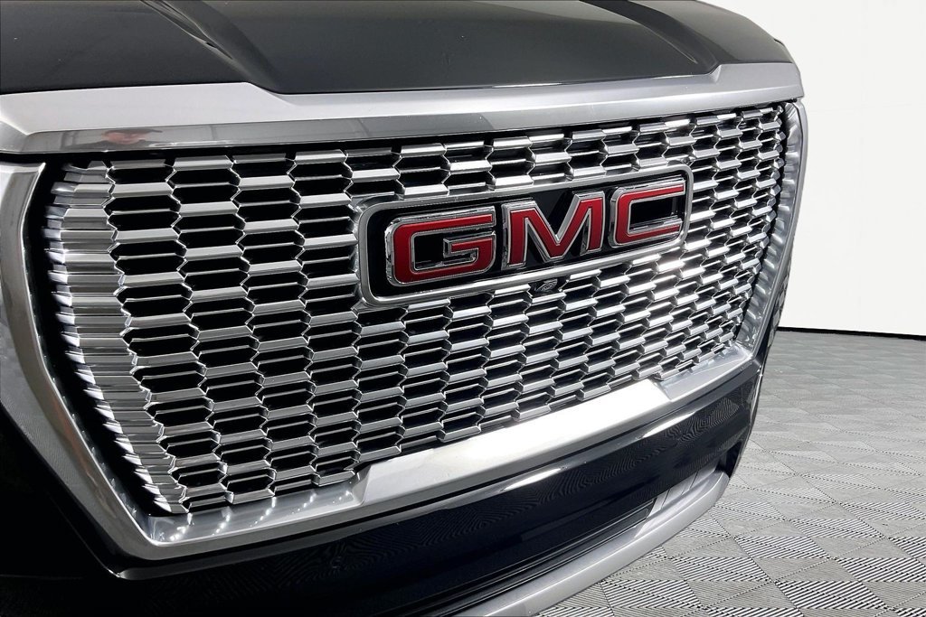 Used 2022 Black GMC Denali image 28