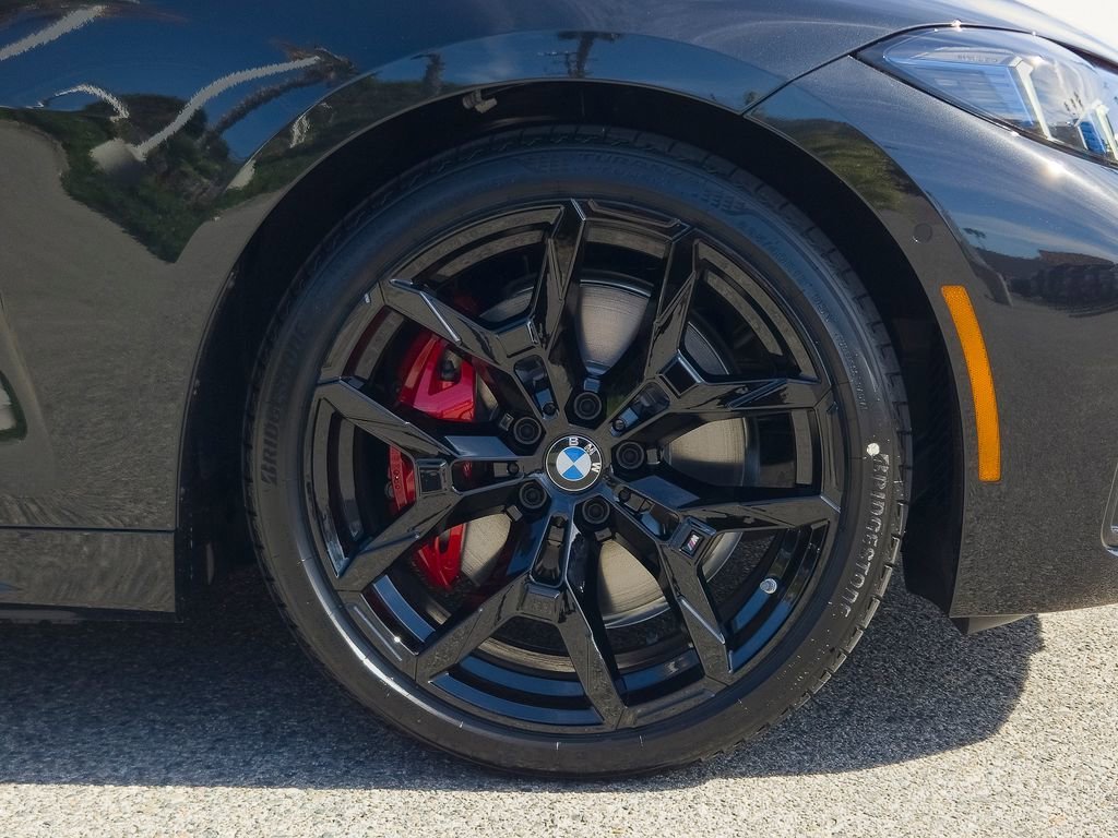 New 2026 Black Sapphire Metallic BMW M440i image 6