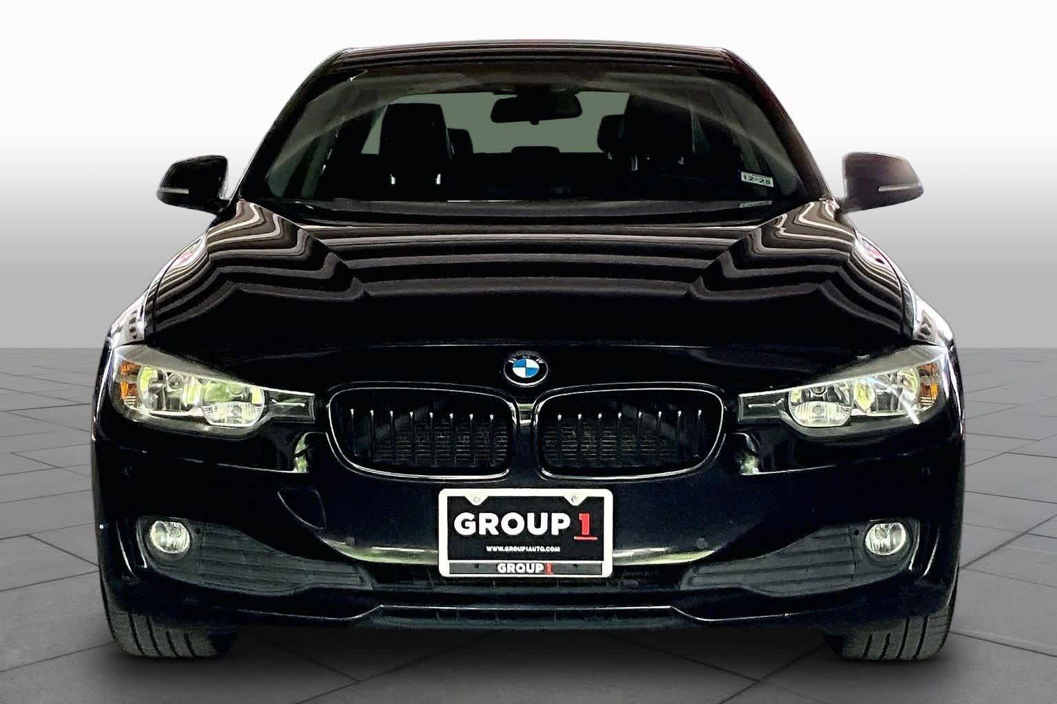 Used 2015 Jet Black BMW 320i image 3