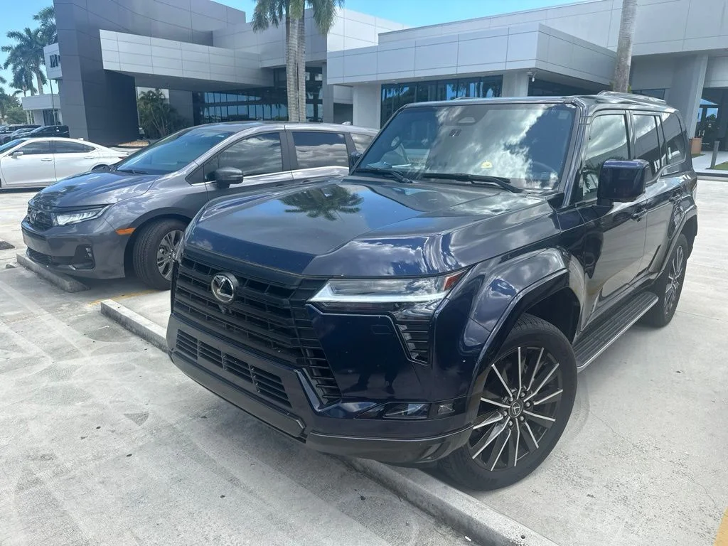 Certified Used 2025 NIGHTFALL MICA Lexus 550 Luxury image 5