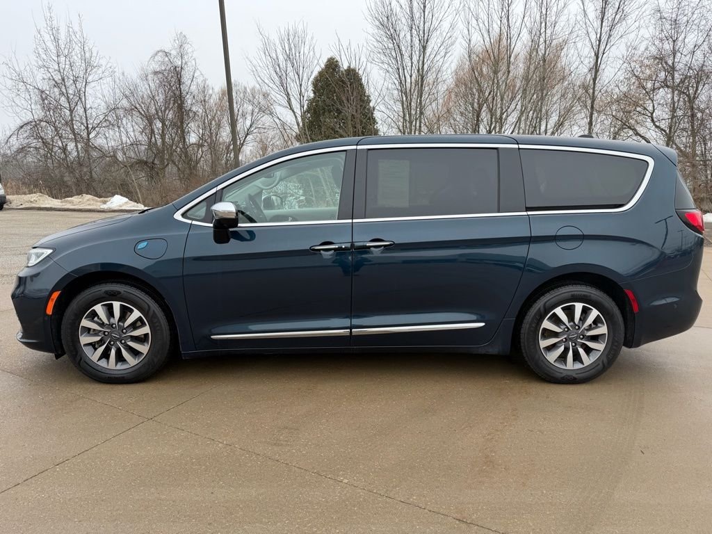 Used 2023 Chrysler Pacifica Hybrid Limited with VIN 2C4RC1S72PR599370 for sale in Meadville, PA