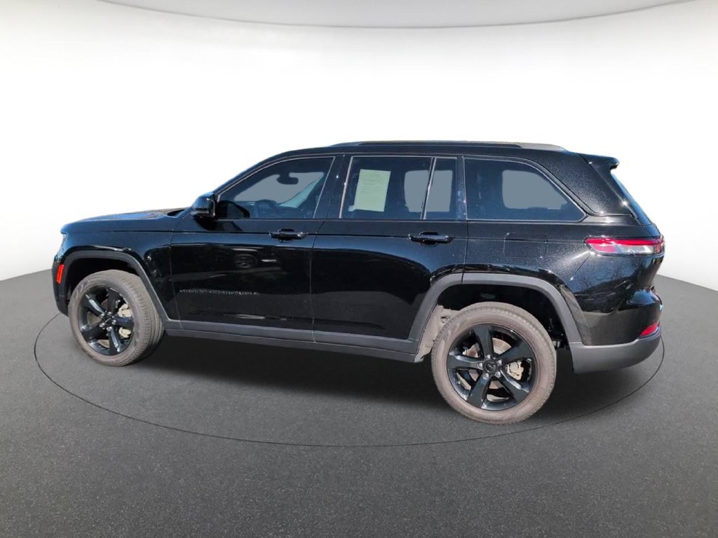 Certified Used 2023 Diamond Black Jeep Limited image 11