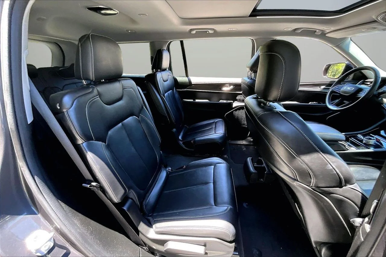 Used 2022 Gray Jeep Limited image 24