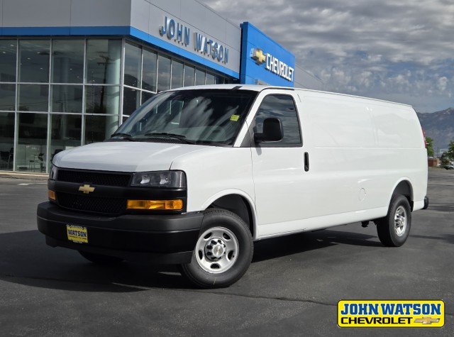 2026 Chevrolet Express 3500 Extended Work Van's photo
