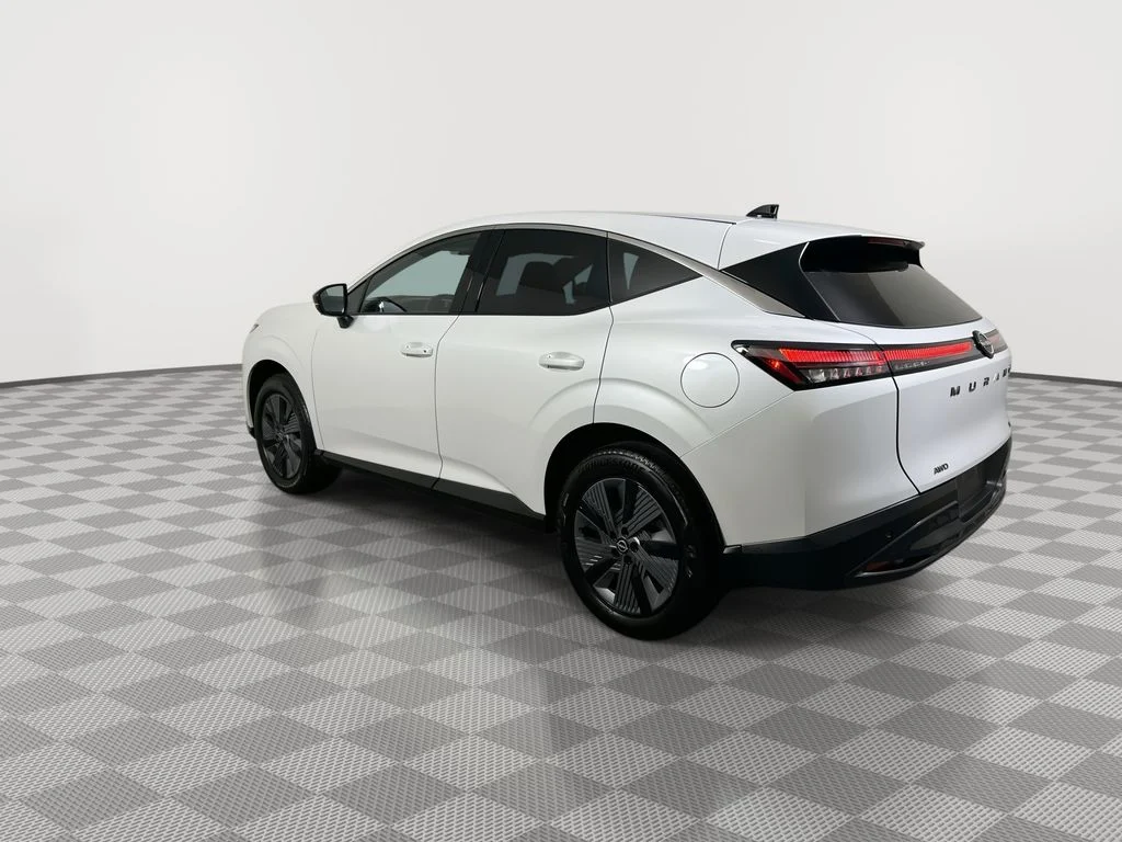 New 2026 White Nissan SL image 6