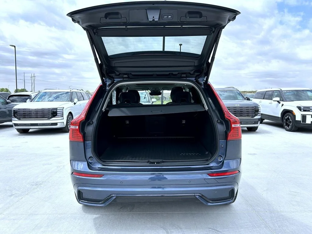 2024 Volvo XC60 Core - Photo 21