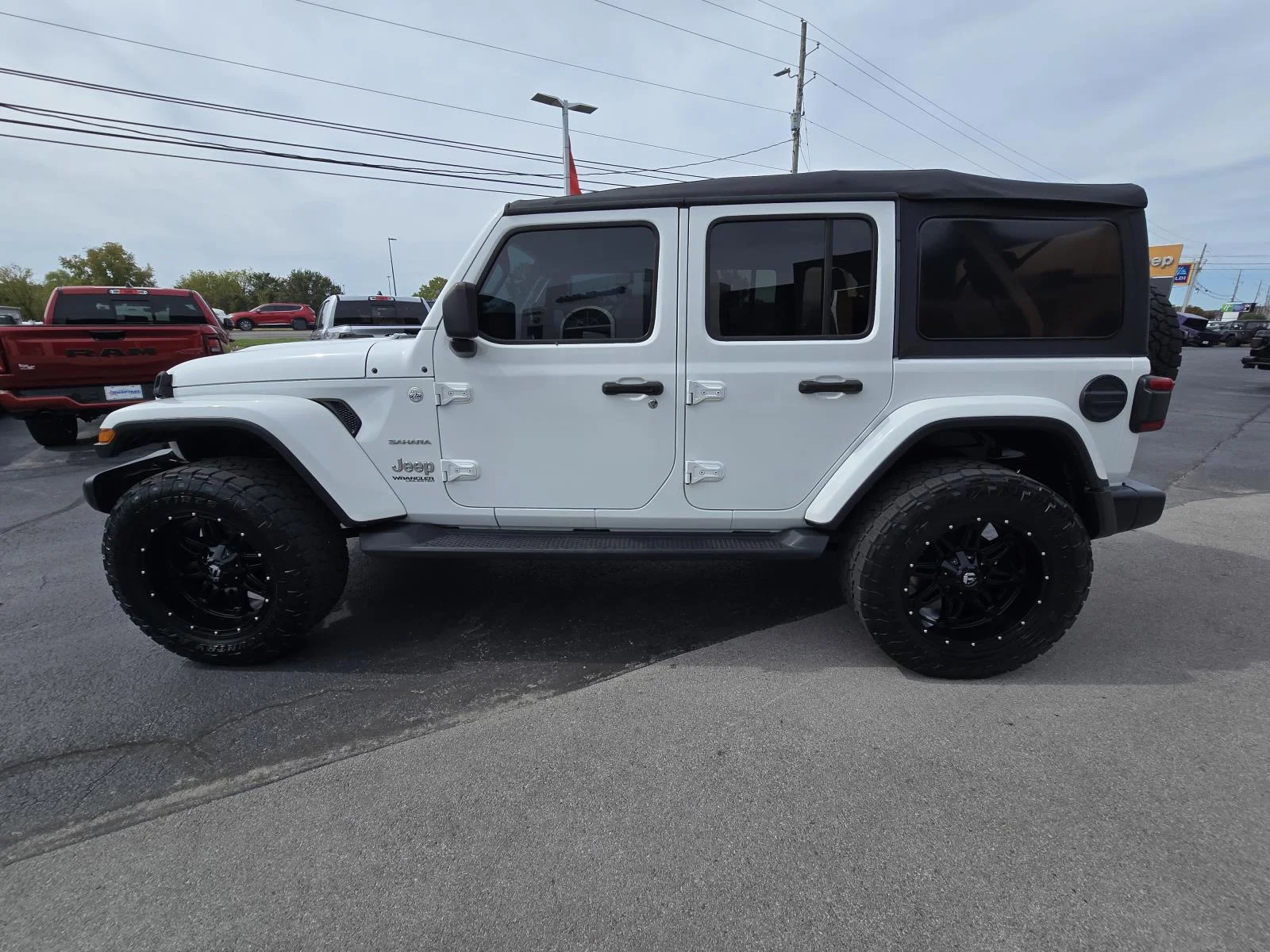 Used 2020 Bright White Clearcoat Jeep Sahara image 4