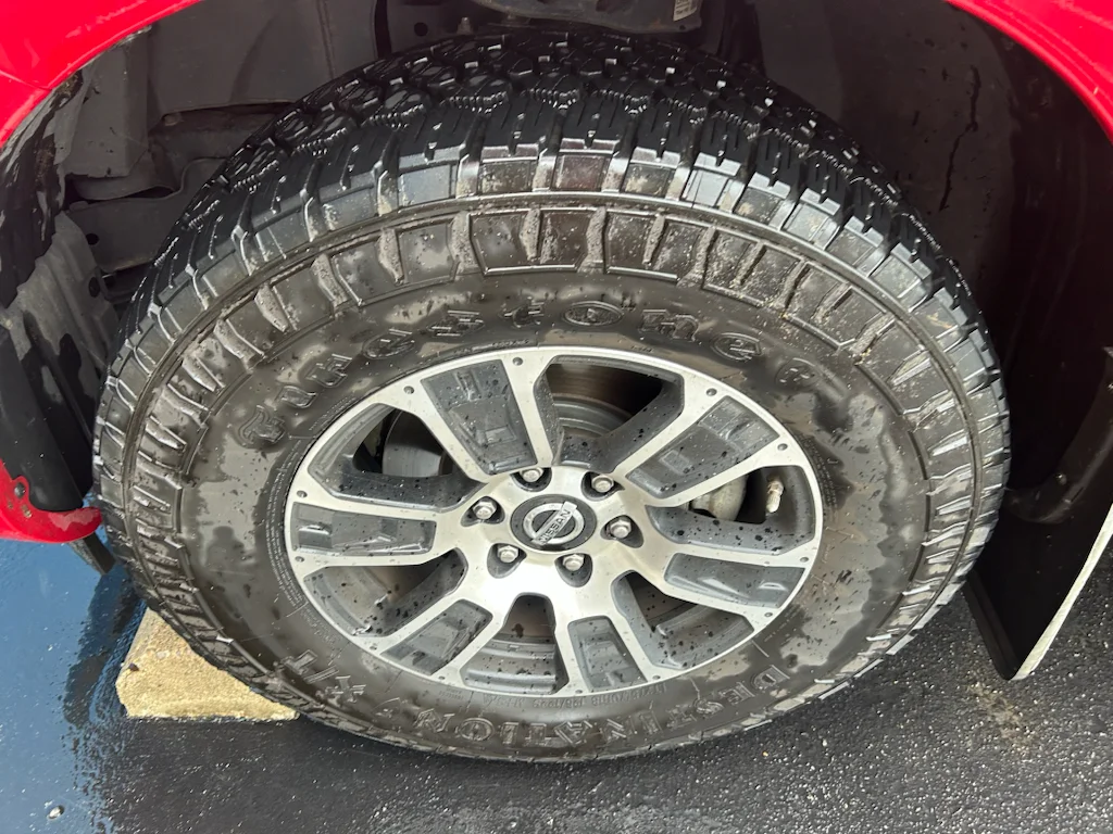 Used 2020 Red Nissan Crew Cab SV 4x4 image 4