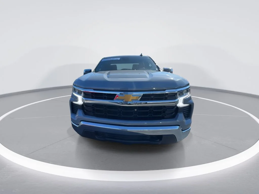 Used 2024 Gray Chevrolet LT image 3