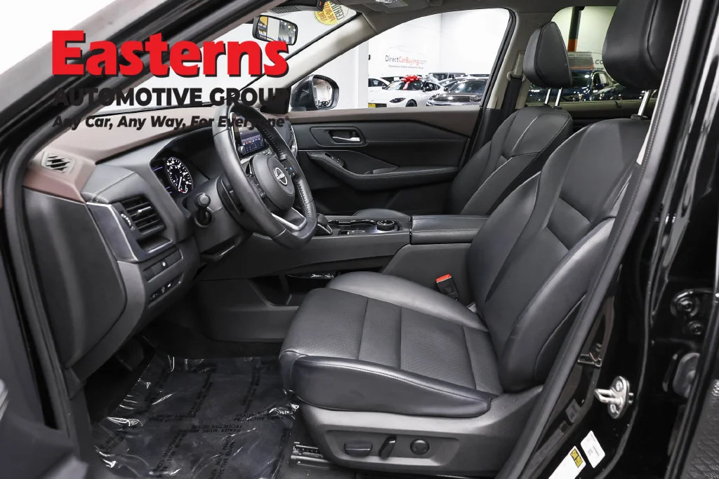 Used 2023 Black Nissan SV image 14