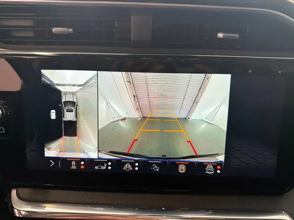 Used 2025 Sterling Metallic GMC Denali image 19