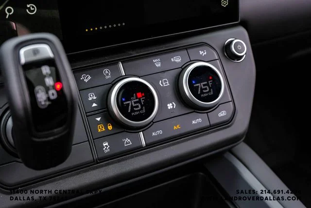 New 2026 Fuji White Land Rover X-Dynamic SE image 28