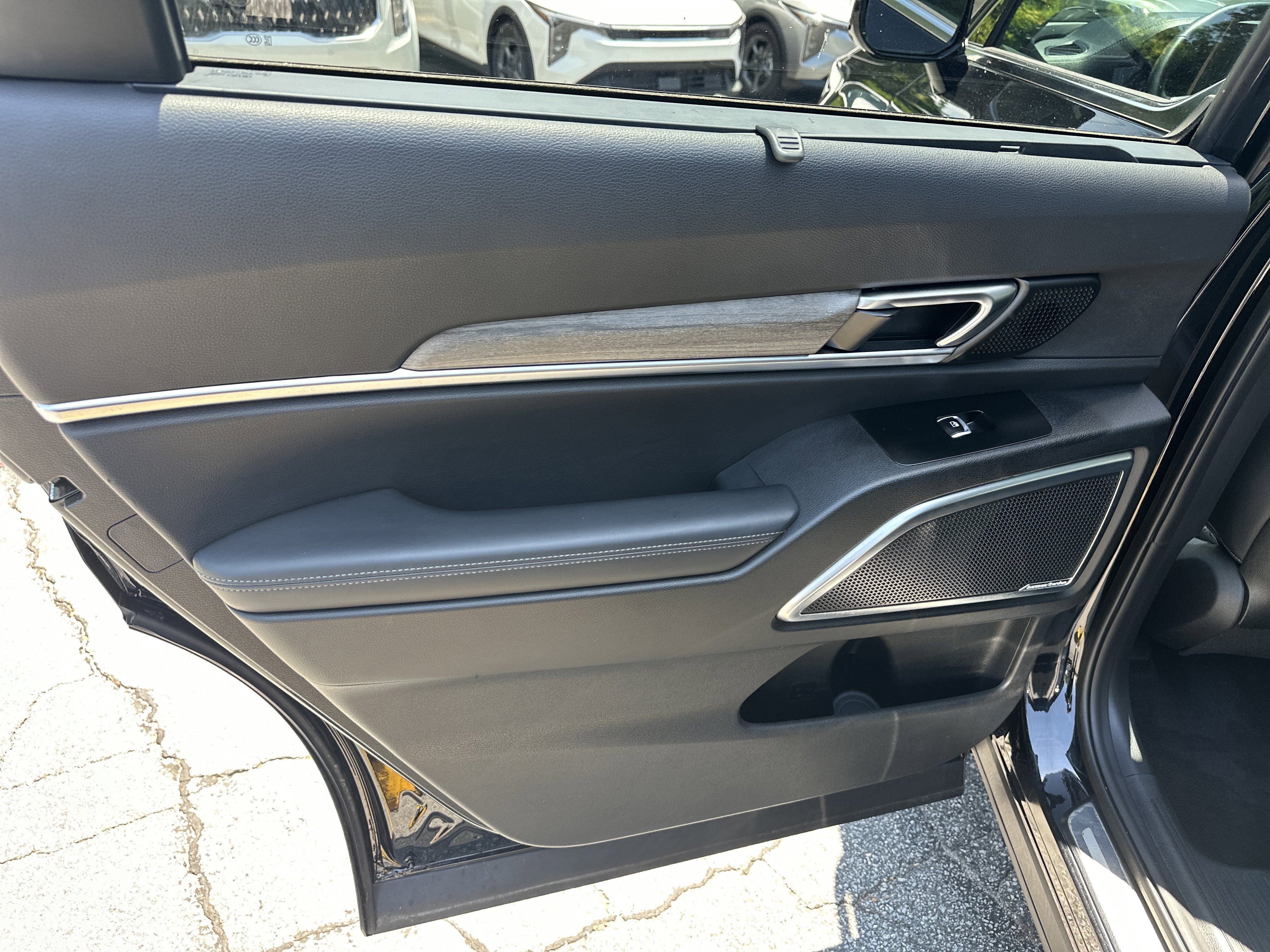 Certified Used 2020 Ebony Black Kia SX image 25