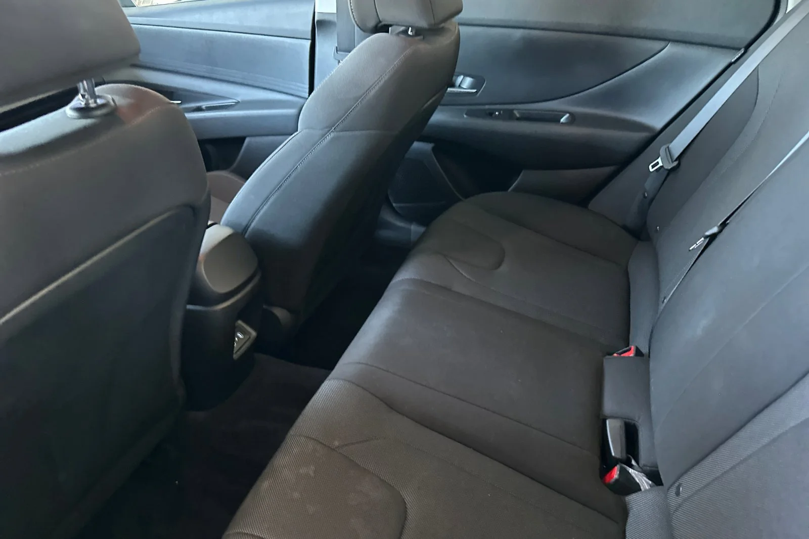 Used 2025 Abyss Black Hyundai SE image 12