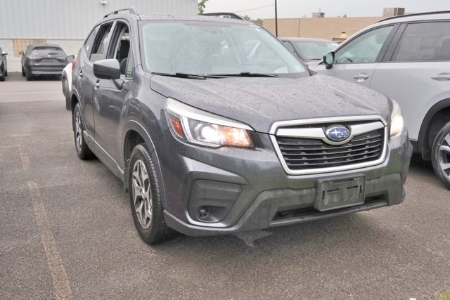 Used 2019 Gray Subaru Premium image 5