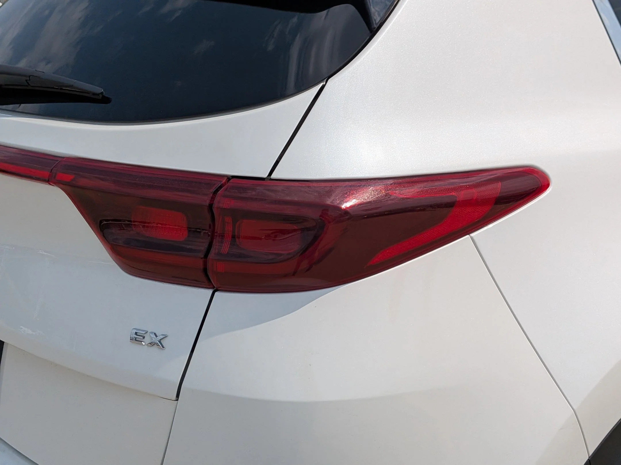 Used 2021 Snow White Pearl Kia EX image 11