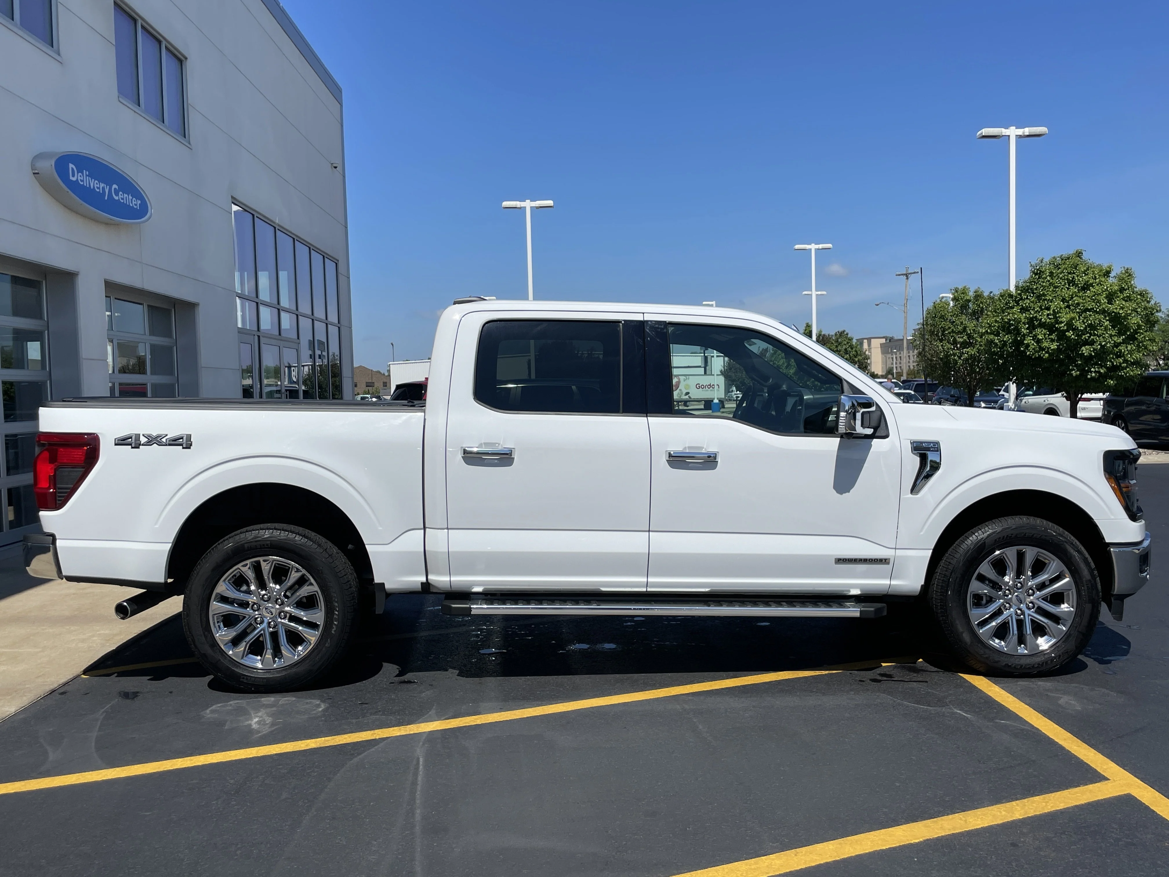 Used 2024 Oxford White Ford XLT image 8