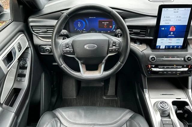 Used 2020 Gray Ford Platinum image 17