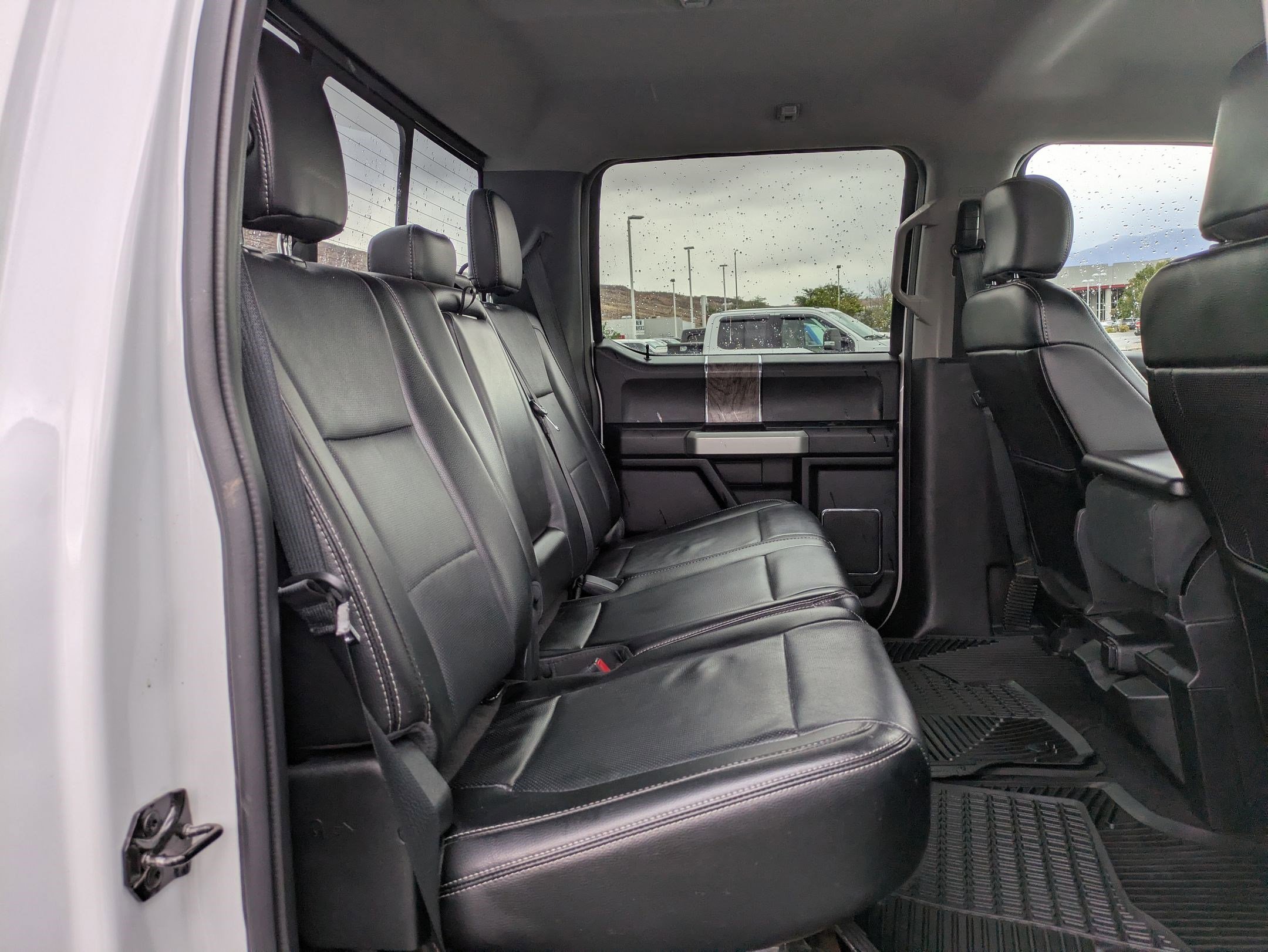 Used 2018 Oxford White Ford LARIAT image 28
