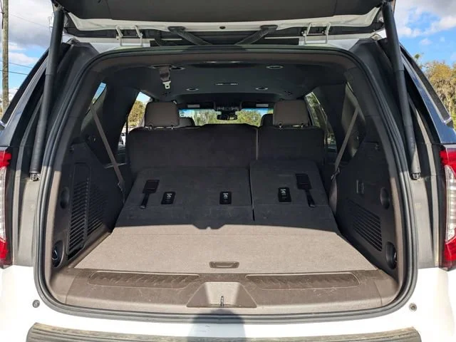 2024 GMC Yukon SLT - Photo 13