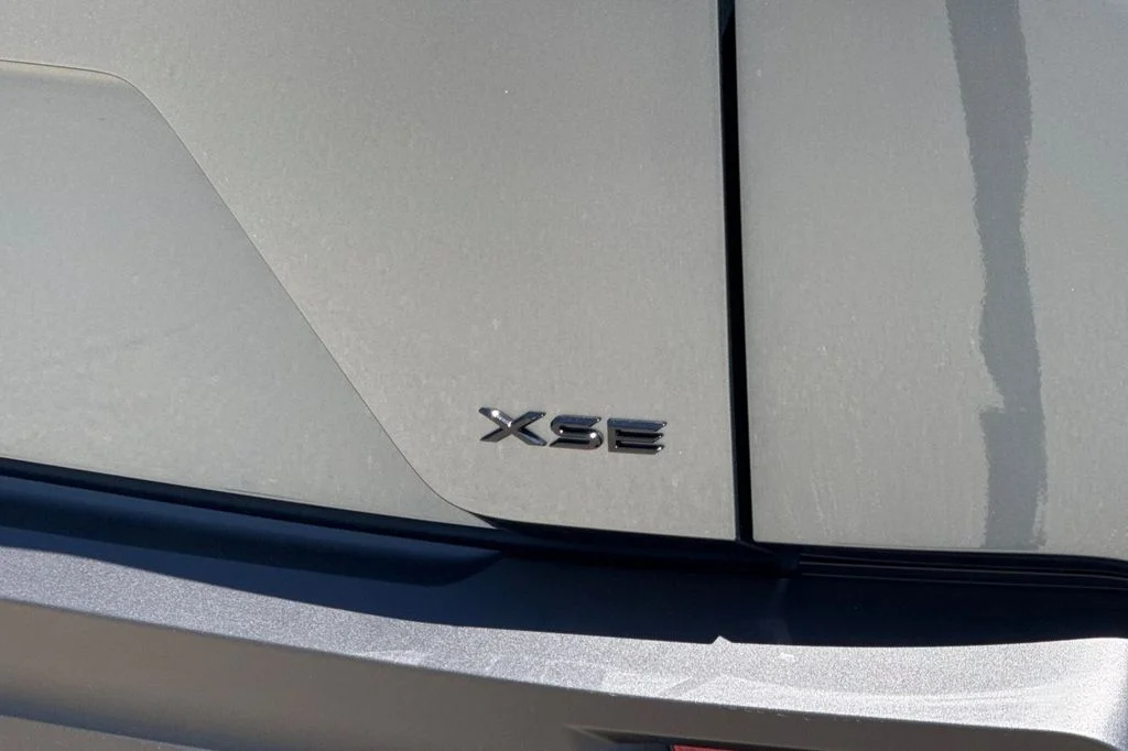 New 2026 Overcast Toyota  XSE image 27