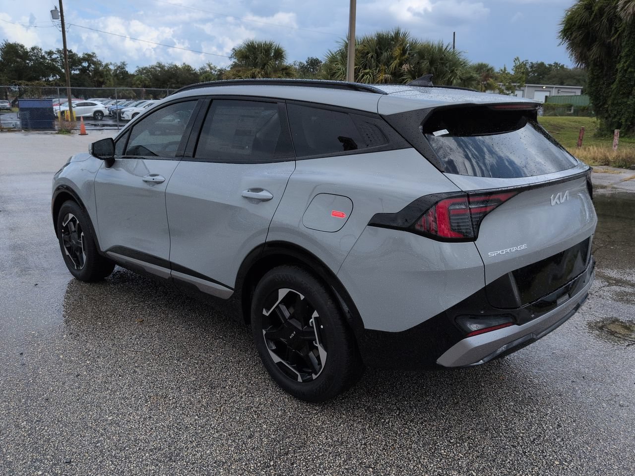 New 2027 Wolf Gray Kia SX image 6