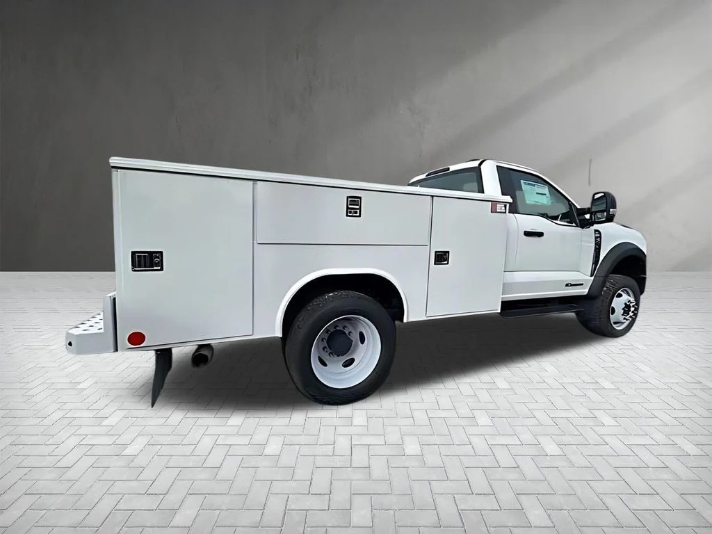 2025 Ford F-550 Super Duty Chassis Cab XL - Photo 7
