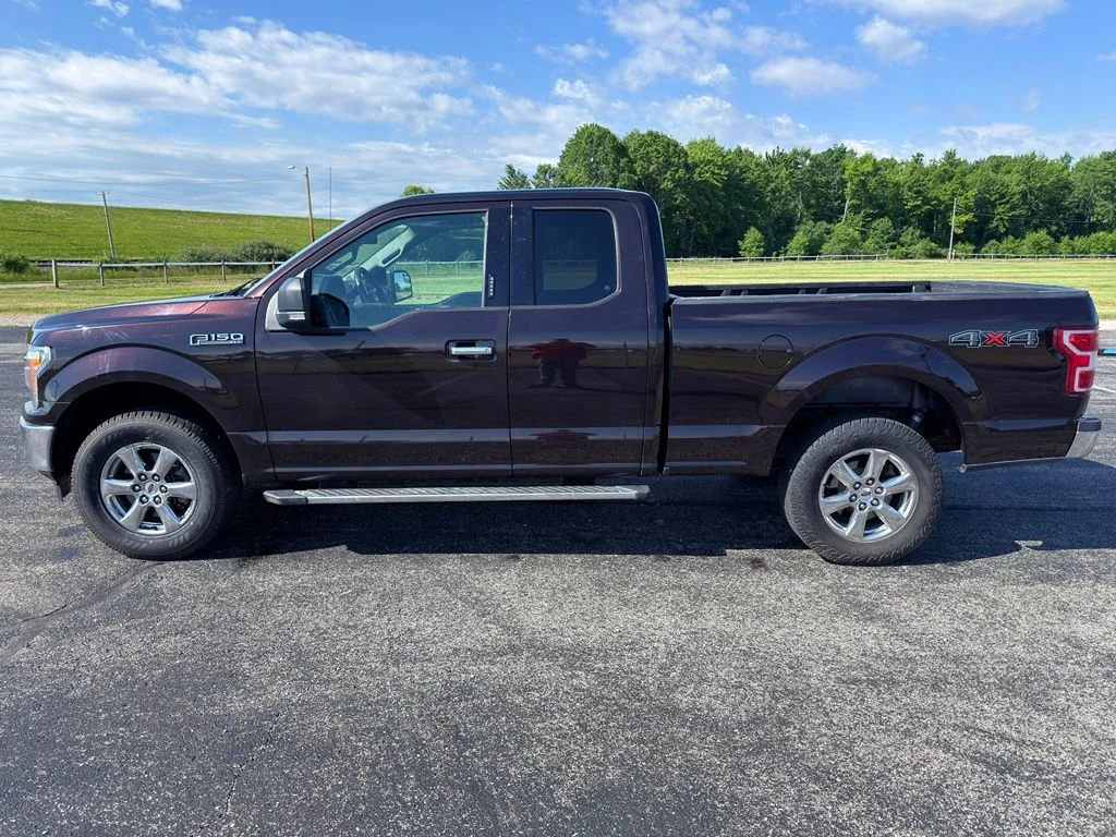 Used 2019 Red Ford XLT image 17