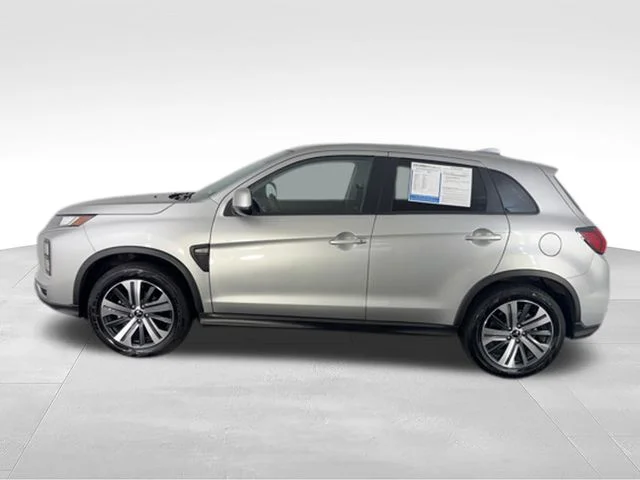 Used 2024 Black Mitsubishi 2.0 ES image 8