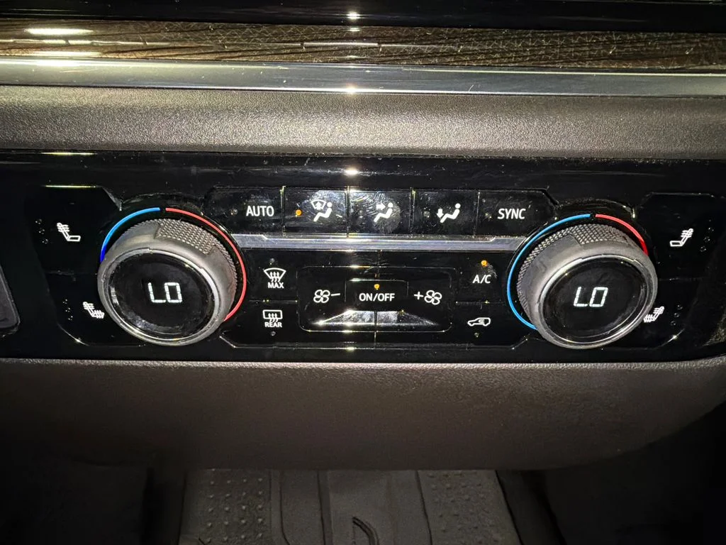 Used 2025 Summit White Chevrolet LT image 35