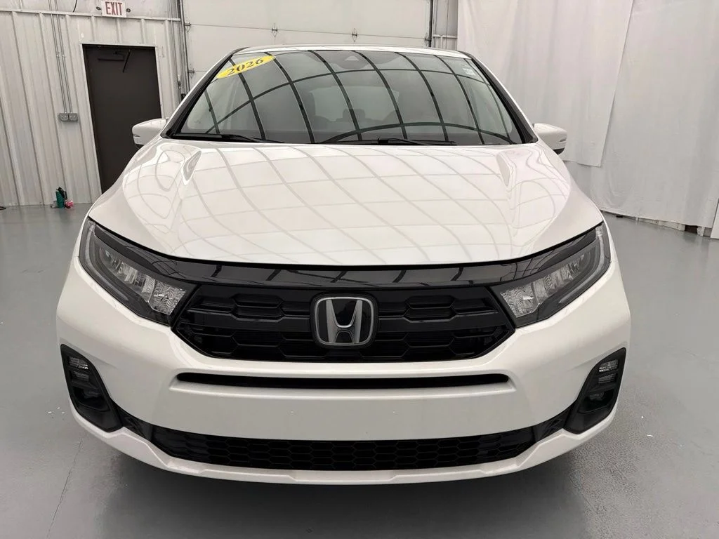 New 2026 Platinum White Pearl Honda Touring image 2
