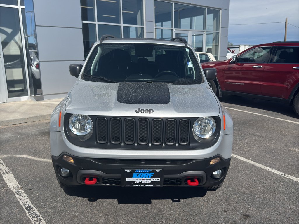 Used 2018 Glacier Metallic Jeep Trailhawk image 8