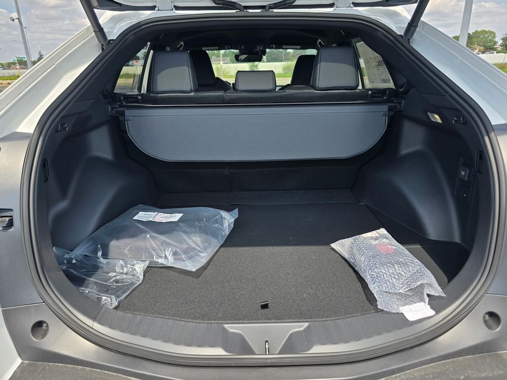 New 2026 Wind Chill Pearl <sup>1</sup> Toyota  XLE image 17