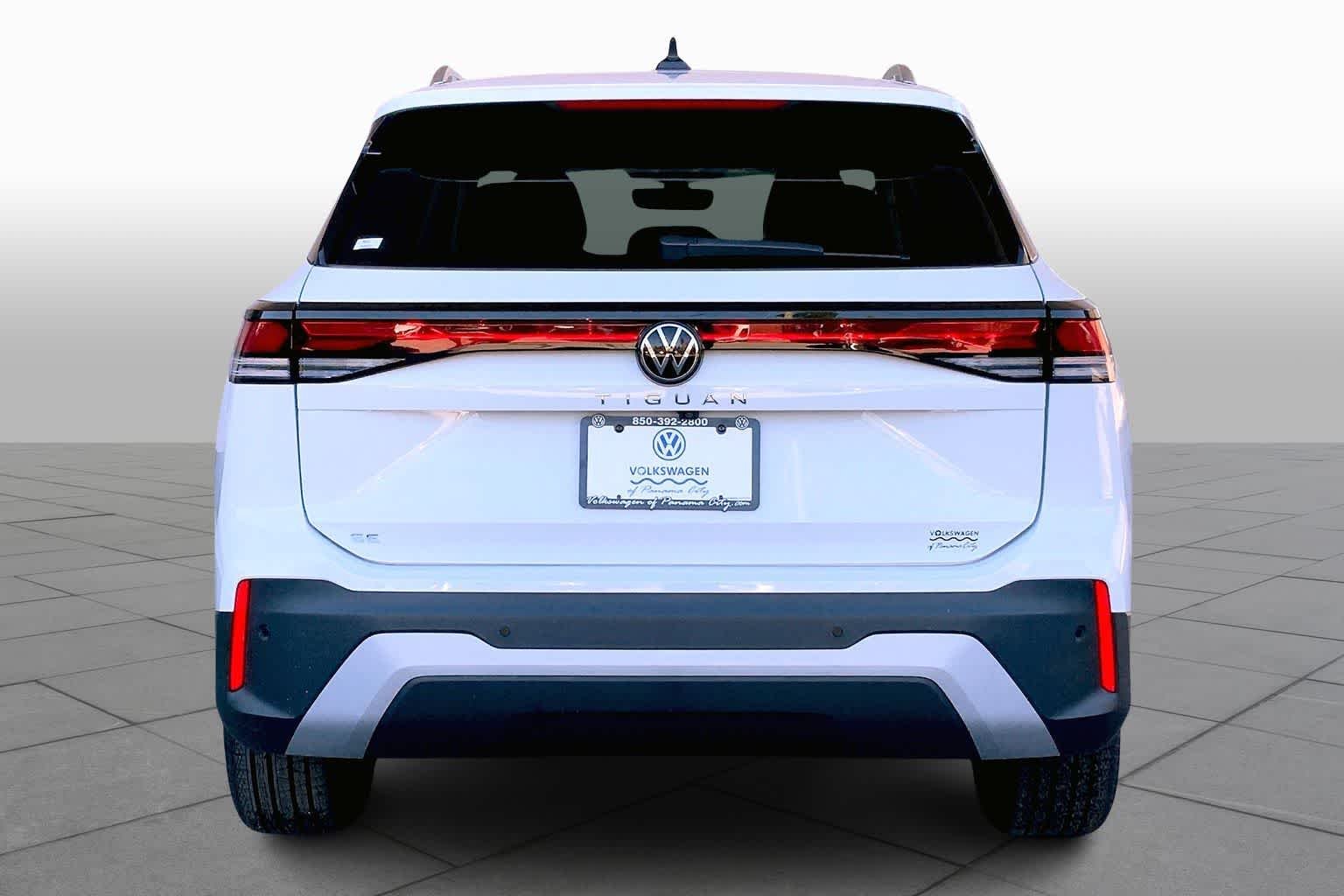 New 2026 Pure White Volkswagen SE image 4