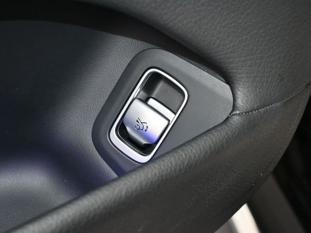 Used 2021 Obsidian Black/designo Diamon White Mercedes-Benz S 580 image 17