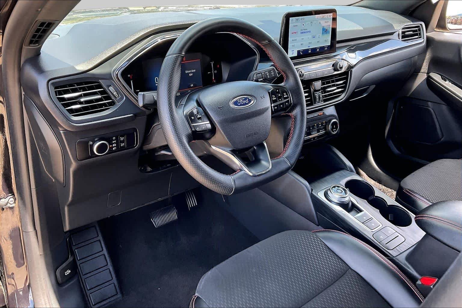Used 2025 Agate Black Ford ST-Line image 17