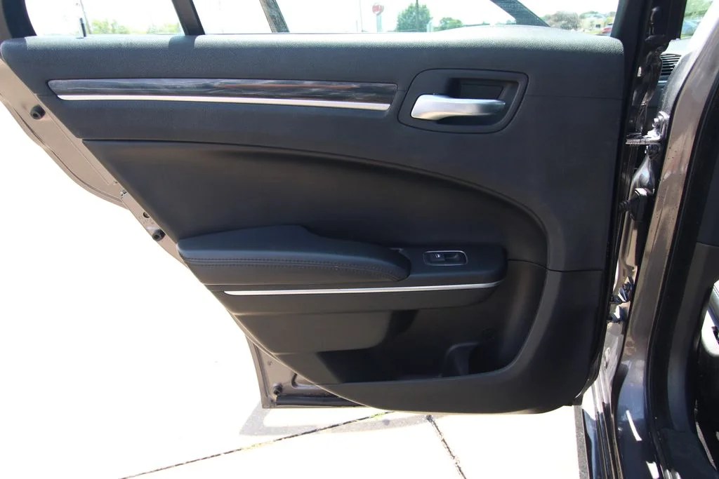 Used 2017 Gray Chrysler Limited image 35