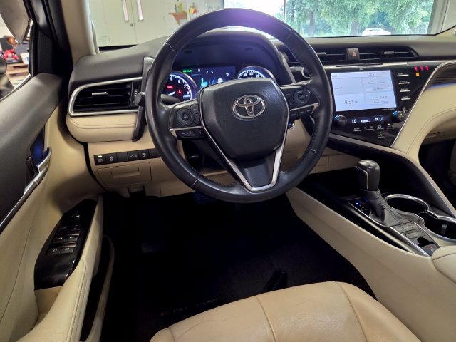 Used 2018 Brown Toyota XLE image 14
