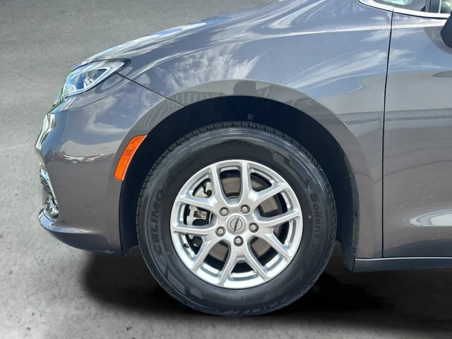 Used 2023 Gray Chrysler Touring L image 32