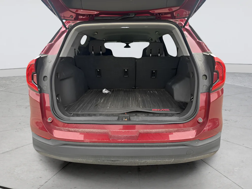 Used 2018 Red GMC SLE image 20