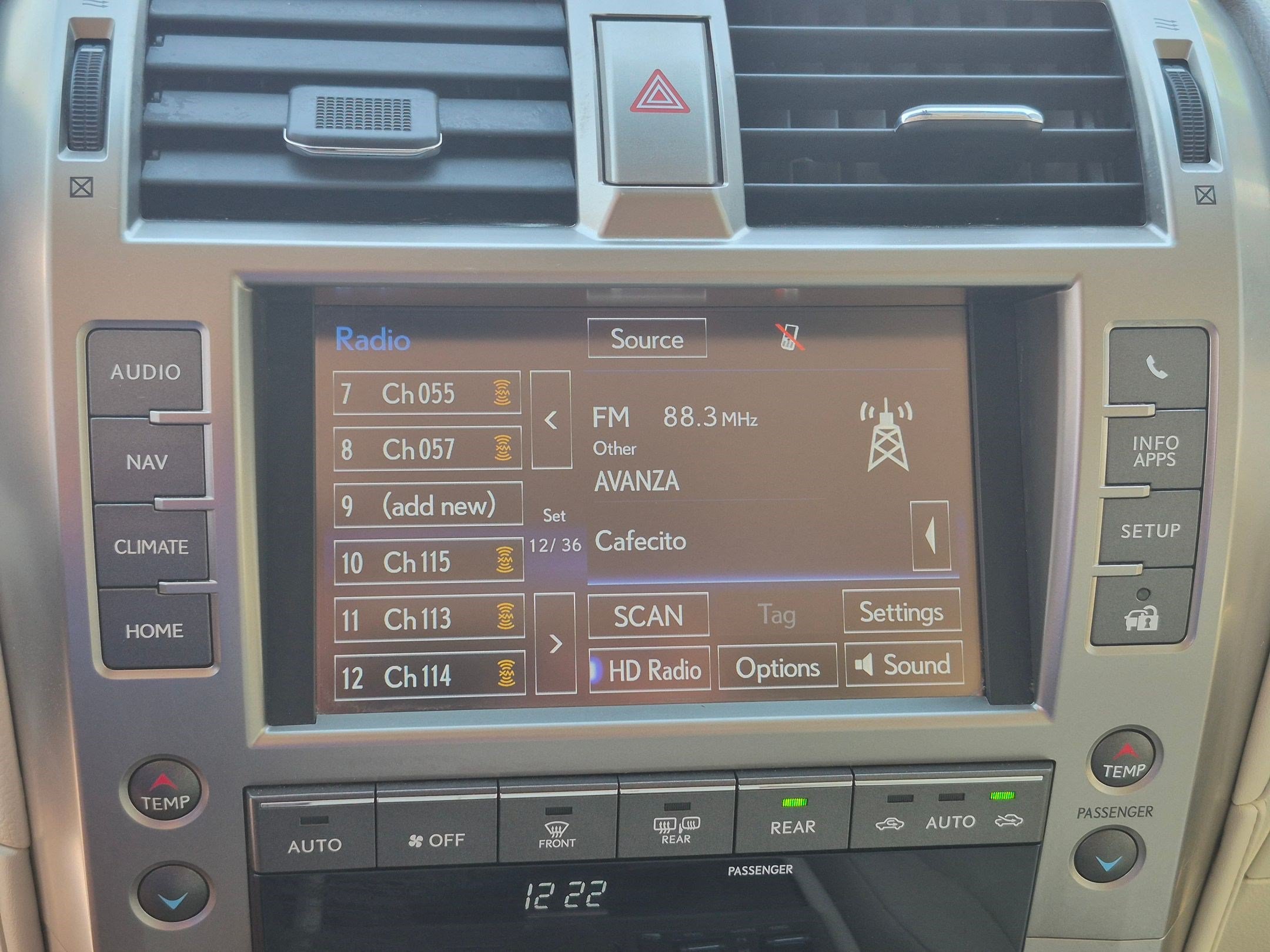 Used 2019 Starfire Pearl Lexus GX 460 image 21
