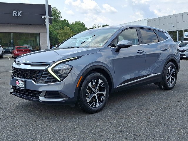 Used 2023 Silver Kia EX image 4