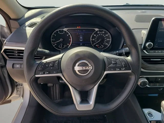 Used 2024 Silver Nissan 2.5 SV image 26