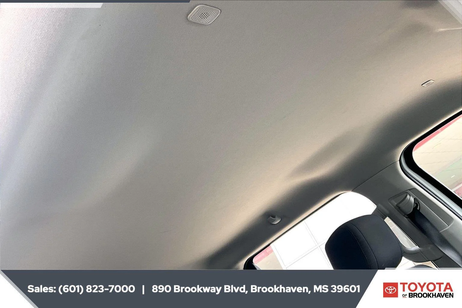 Used 2023 Ice Cap Toyota SR5 image 16