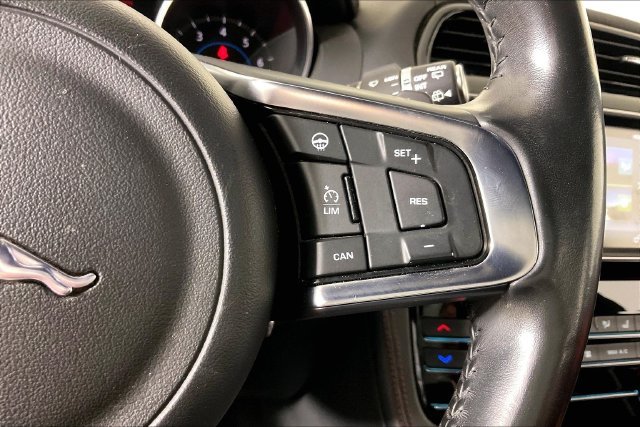 Used 2017  Jaguar 35t R-Sport image 9
