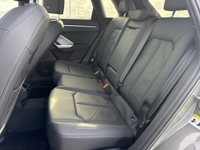 Used 2021  Audi Premium Plus image 23