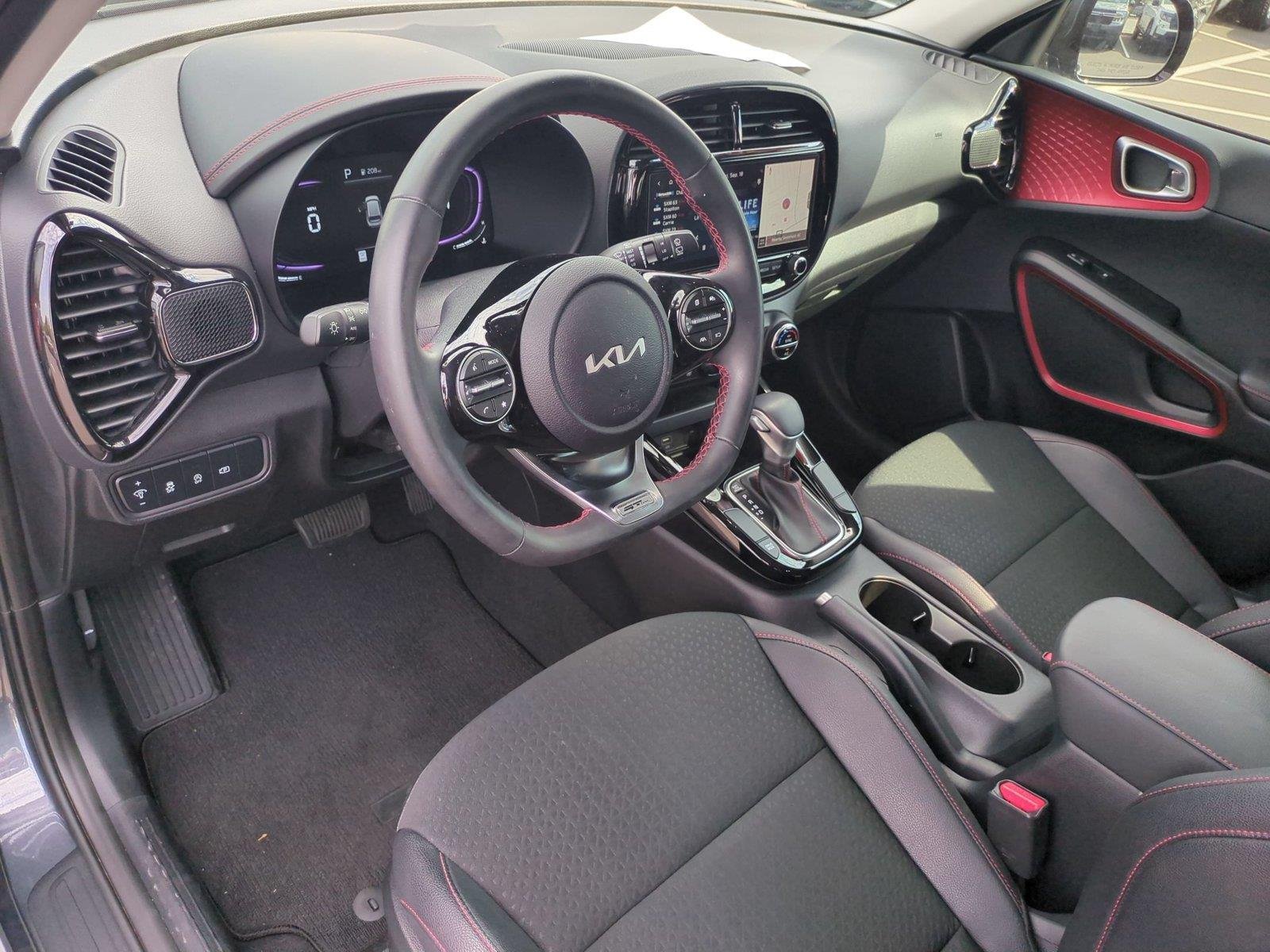 Used 2025 Gravity Gray Kia GT-Line image 18