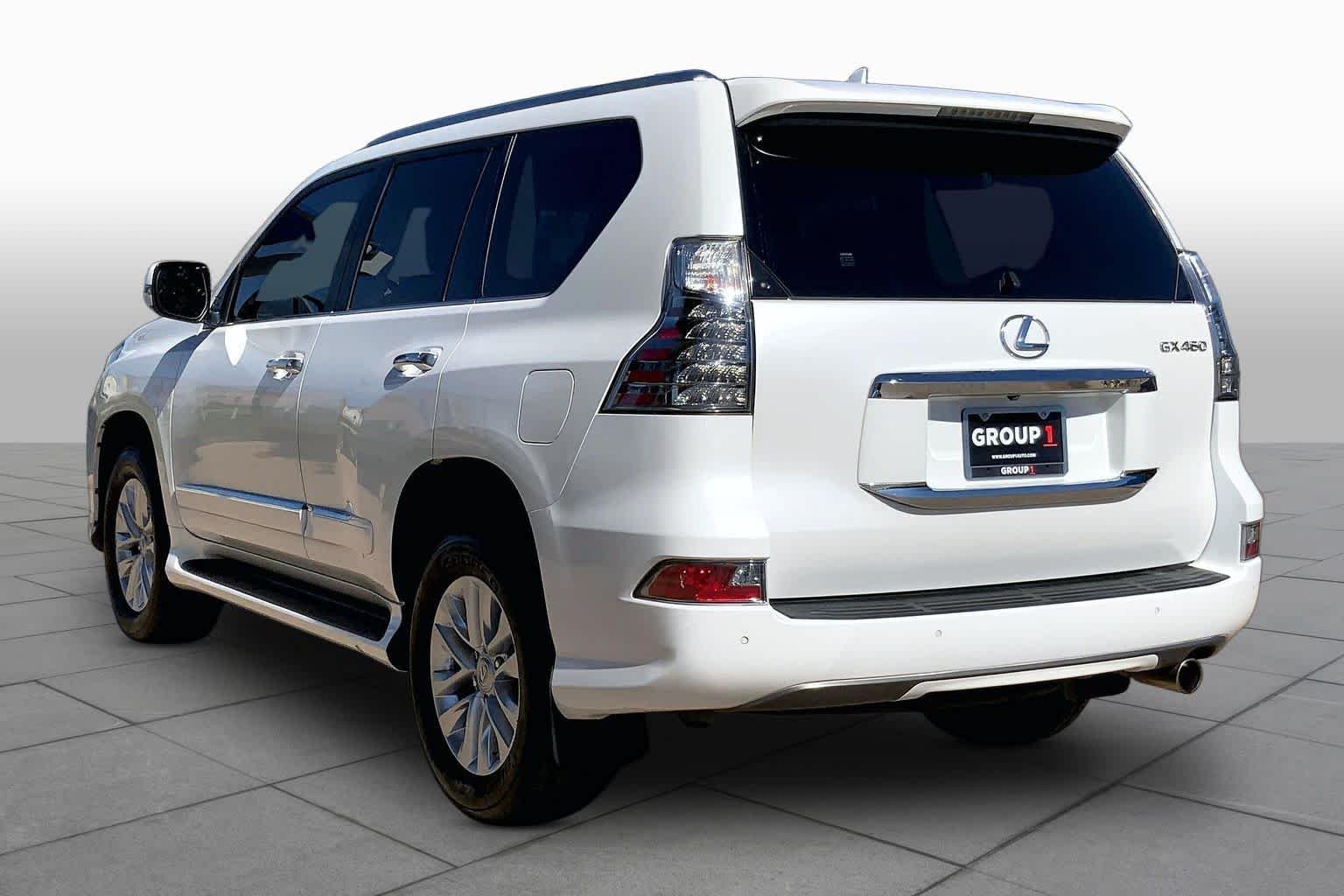 Used 2015 Starfire Pearl Lexus  image 12