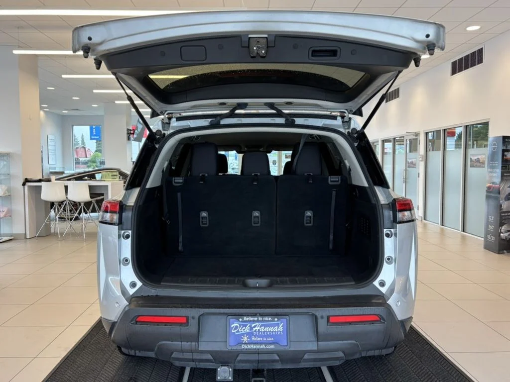 Used 2023 Silver Nissan SV image 5