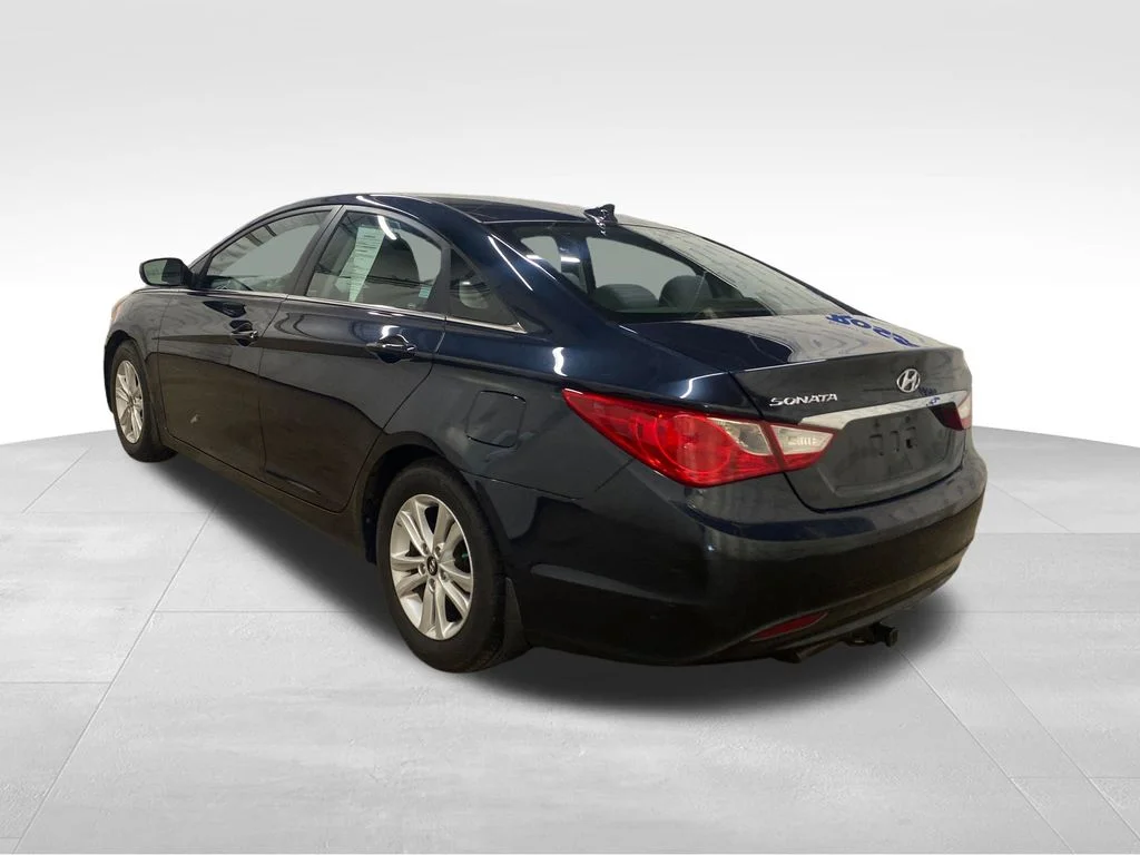 Used 2013 Blue Hyundai GLS image 4